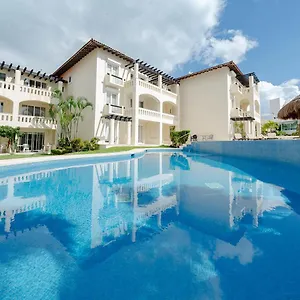 Sol 6 - 3 Bedroom Only 1 Block From Coco - At Luna Maya Apartment