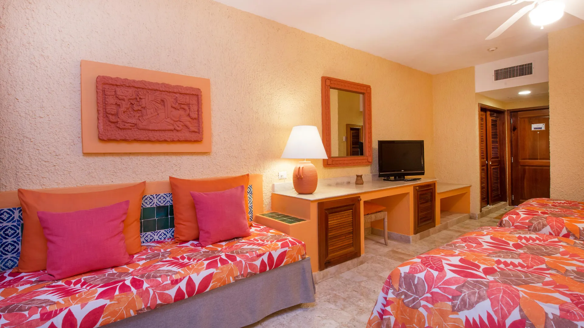Hotel Iberostar Waves Quetzal Playa del Carmen 5*,